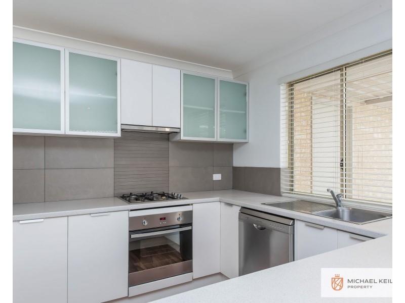 1/16 Downsborough Avenue, Kewdale WA 6105