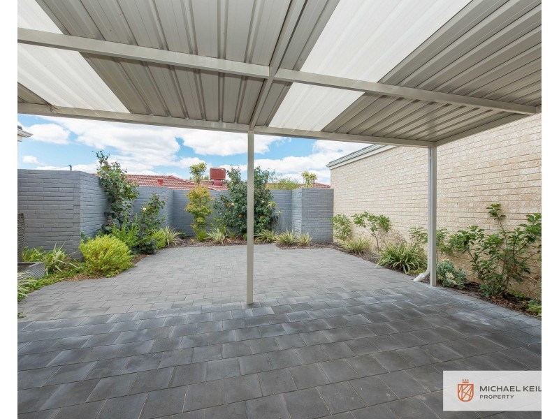 1/16 Downsborough Avenue, Kewdale WA 6105