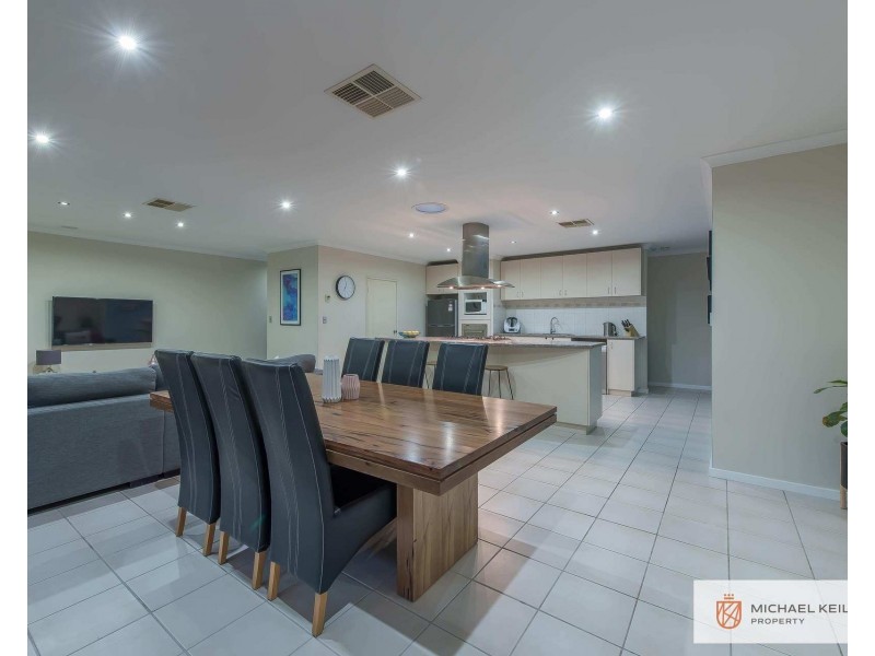 28 Pontiac Avenue, Cloverdale WA 6105