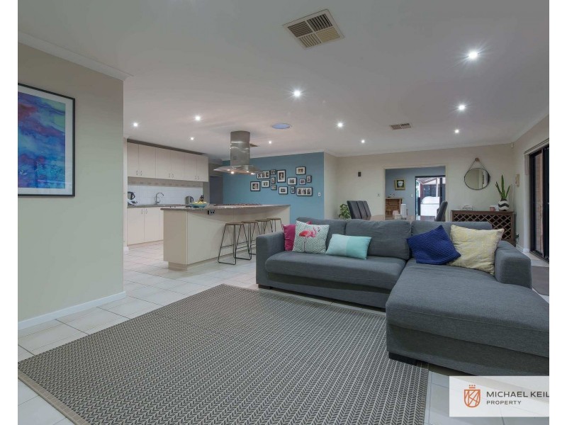 28 Pontiac Avenue, Cloverdale WA 6105