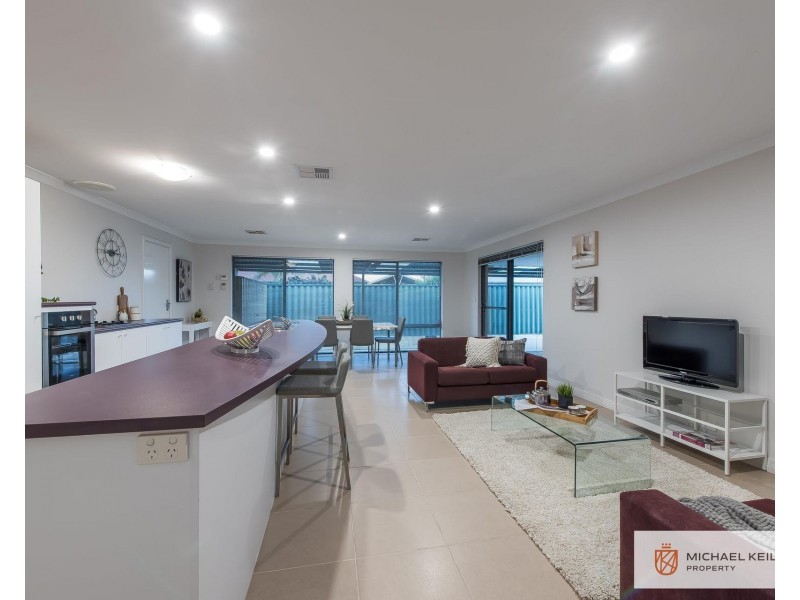 3 Banks Place, High Wycombe WA 6057