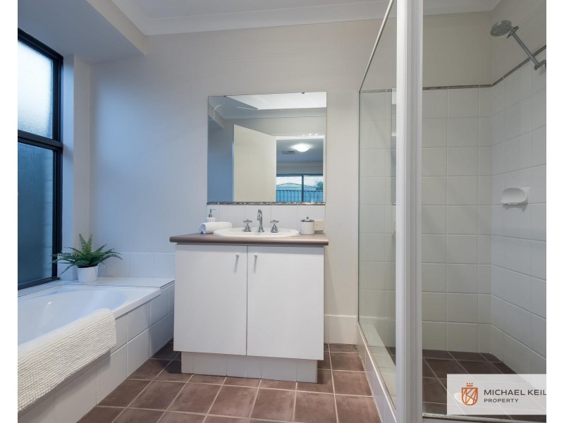 3 Banks Place, High Wycombe WA 6057