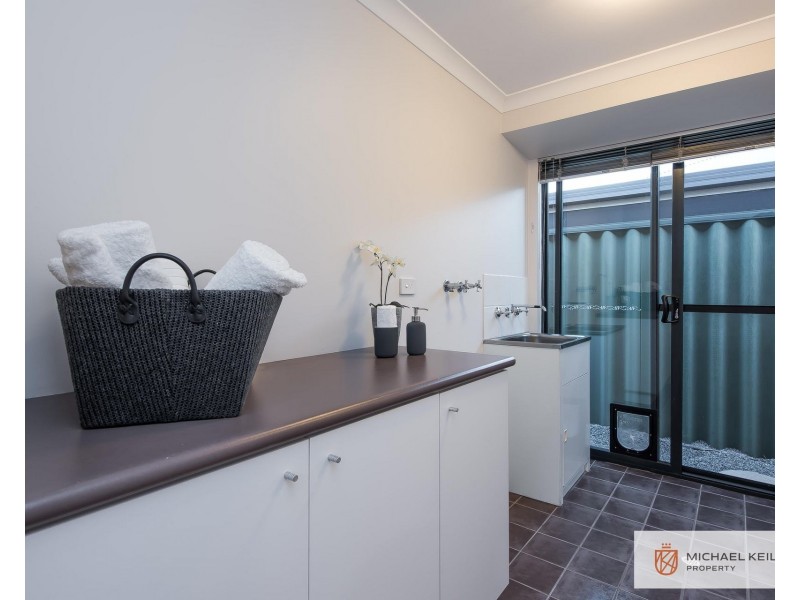 3 Banks Place, High Wycombe WA 6057