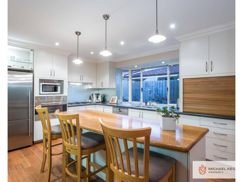 18 Burgland Drive, Girrawheen WA 6064