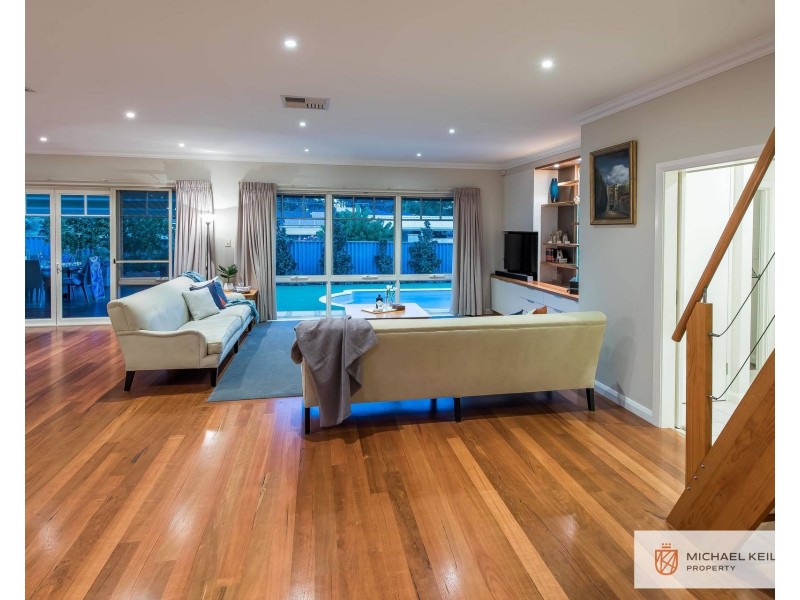 18 Burgland Drive, Girrawheen WA 6064