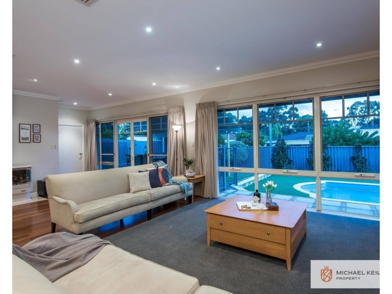 18 Burgland Drive, Girrawheen WA 6064