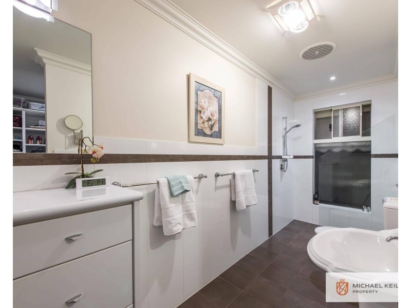 18 Burgland Drive, Girrawheen WA 6064