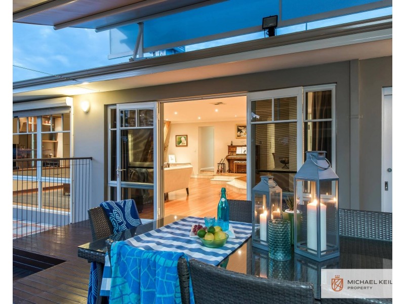 18 Burgland Drive, Girrawheen WA 6064