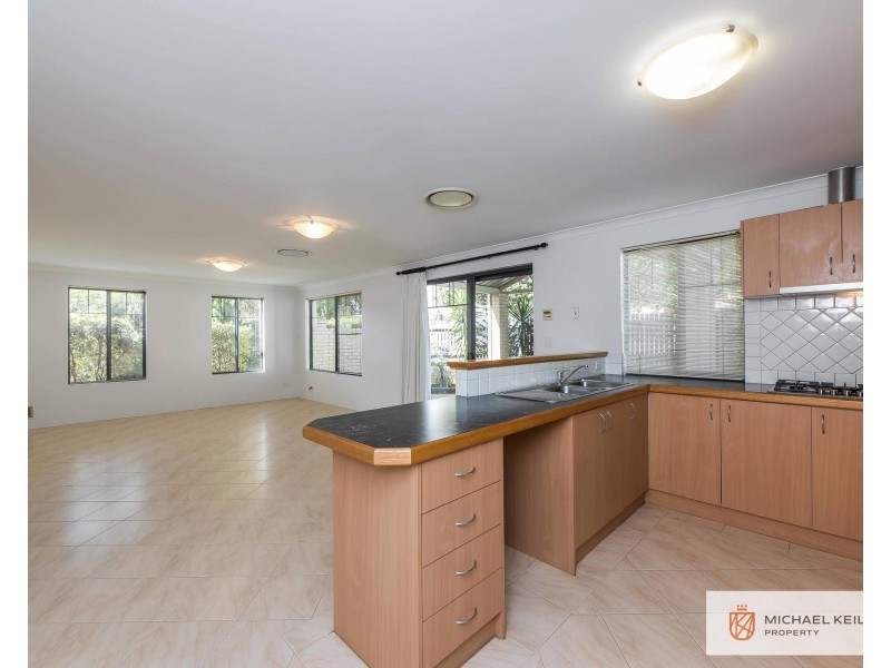 1/1 Edwards Crescent, Redcliffe WA 6104