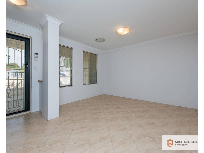 1/1 Edwards Crescent, Redcliffe WA 6104
