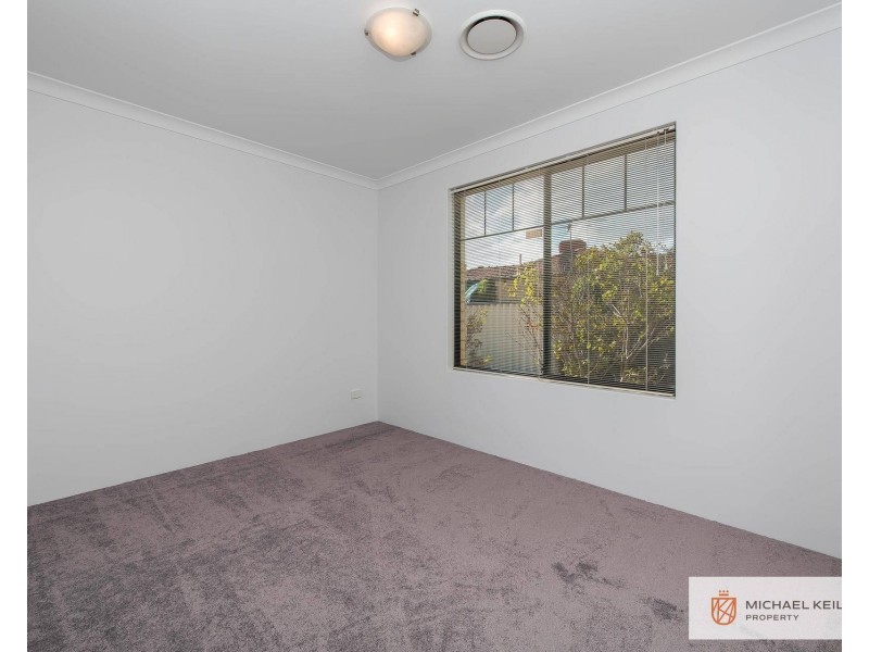 1/1 Edwards Crescent, Redcliffe WA 6104