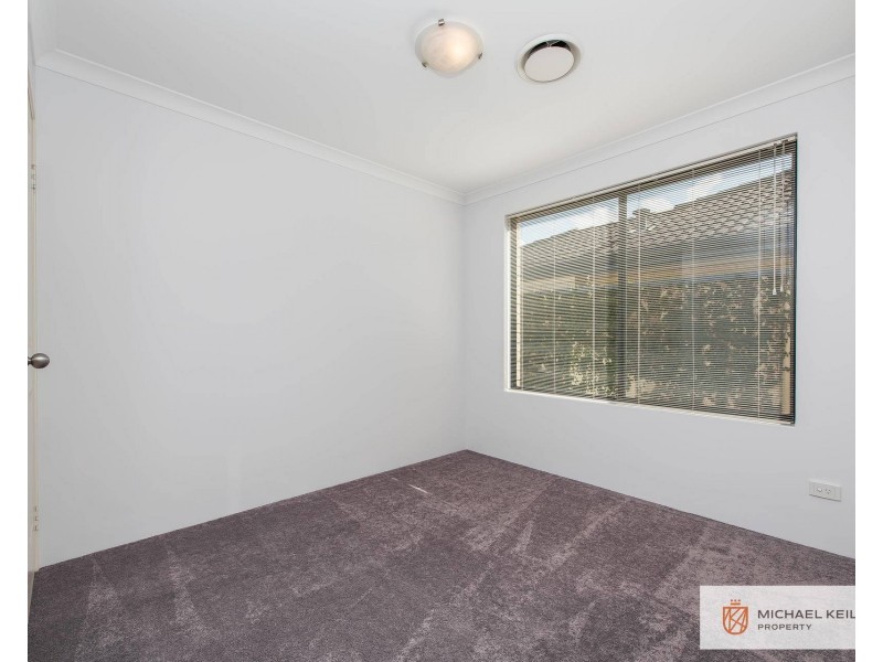 1/1 Edwards Crescent, Redcliffe WA 6104