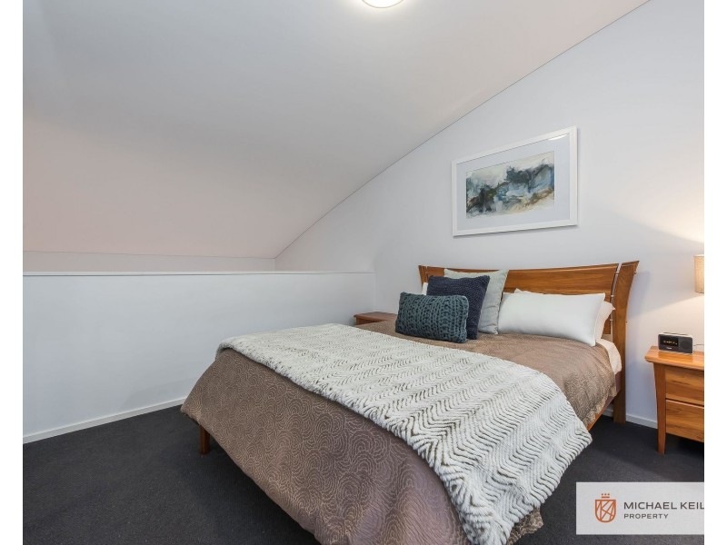 10/2 Downey Drive, Como WA 6152