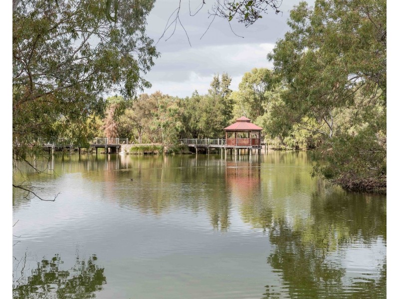 2 Blomfield Court, Kewdale WA 6105