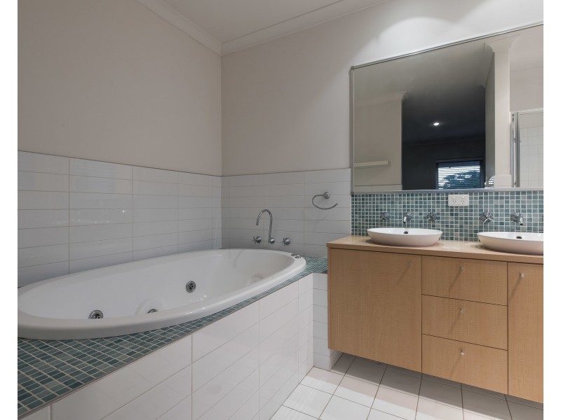 42a Ellam Street, St James WA 6102