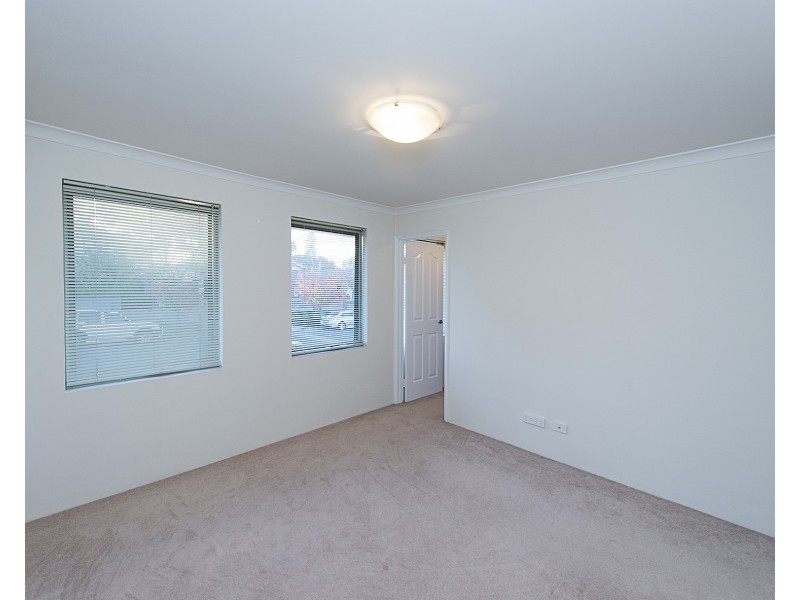 9/8 Forster Avenue, Lathlain WA 6100