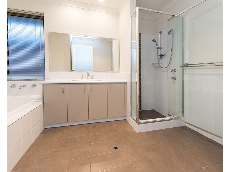 9/8 Forster Avenue, Lathlain WA 6100