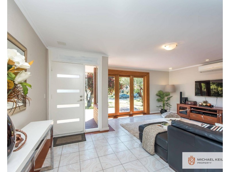 32 Pass Crescent, Beaconsfield WA 6162