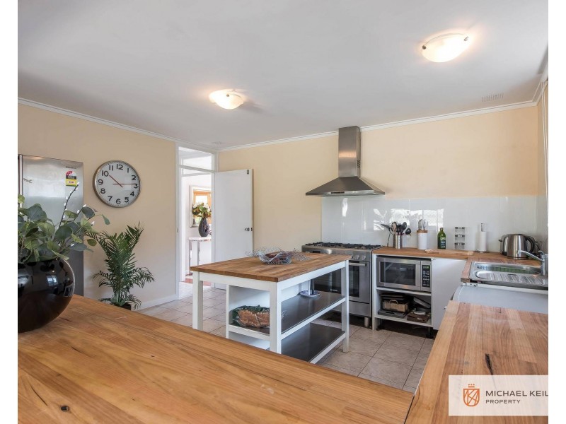 32 Pass Crescent, Beaconsfield WA 6162