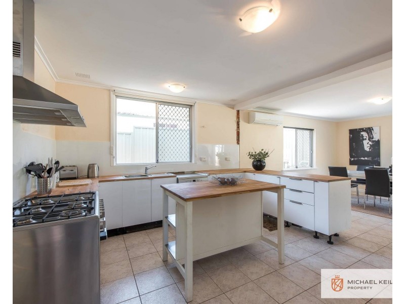 32 Pass Crescent, Beaconsfield WA 6162