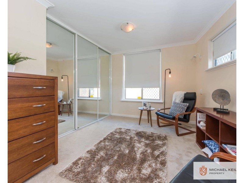 32 Pass Crescent, Beaconsfield WA 6162