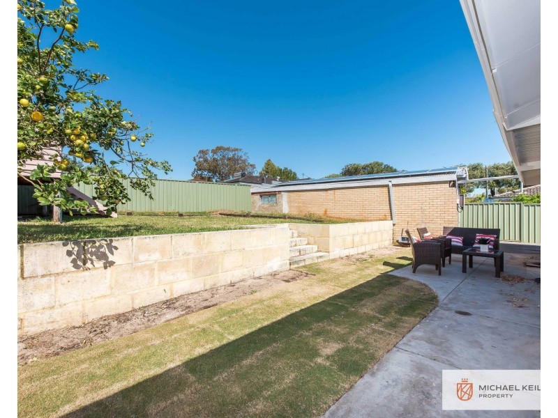 32 Pass Crescent, Beaconsfield WA 6162