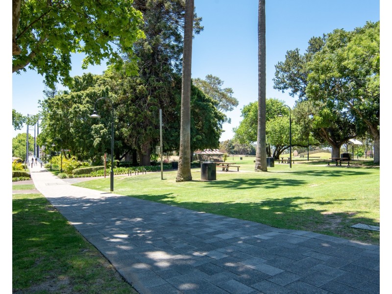 1/33 Royal Street, East Perth WA 6004