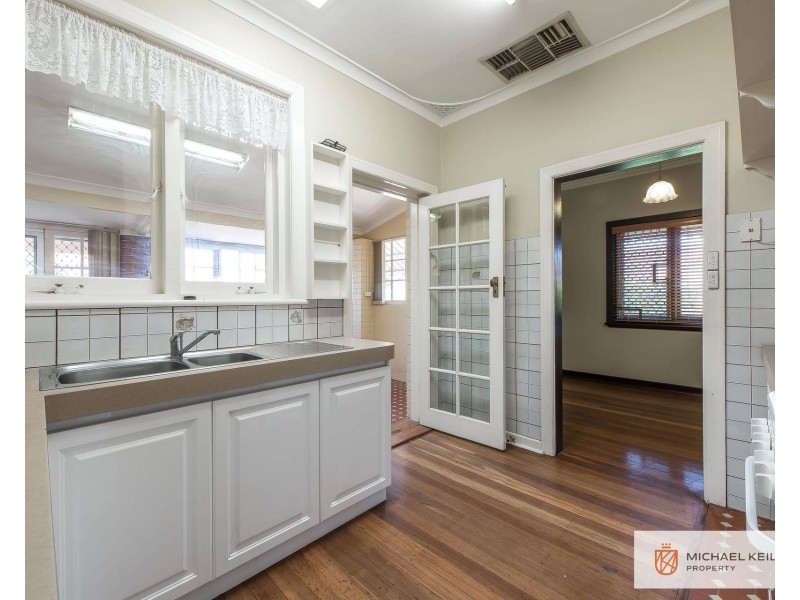 130 Hubert Street, East Victoria Park WA 6101