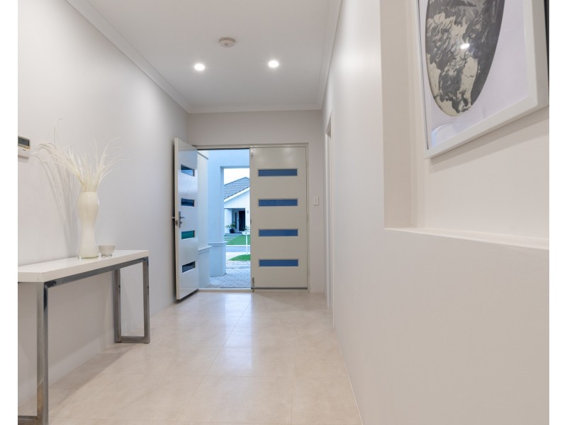 10 Flindell Avenue, Caversham WA 6055