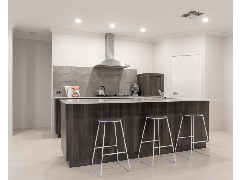 10 Flindell Avenue, Caversham WA 6055