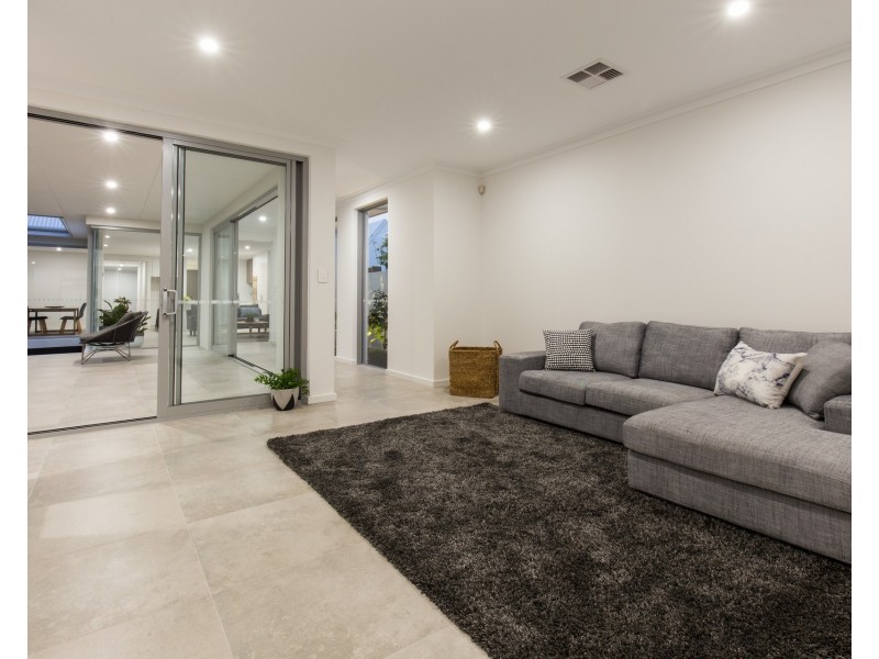 25a Cookham Road, Lathlain WA 6100