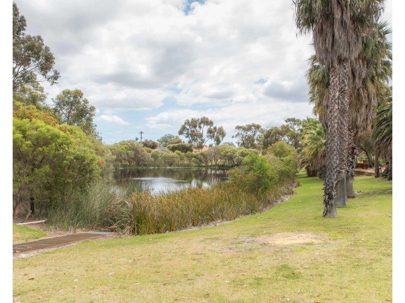 65 Gild Street, Cloverdale WA 6105