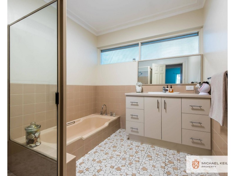 29 Holmes Street, Shelley WA 6148