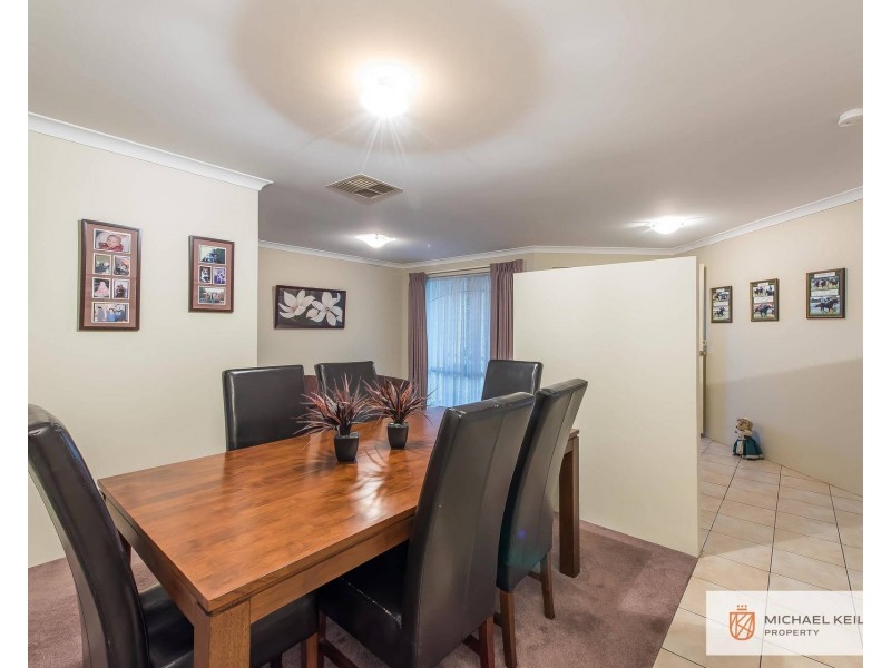 296 Robinson Avenue, Cloverdale WA 6105