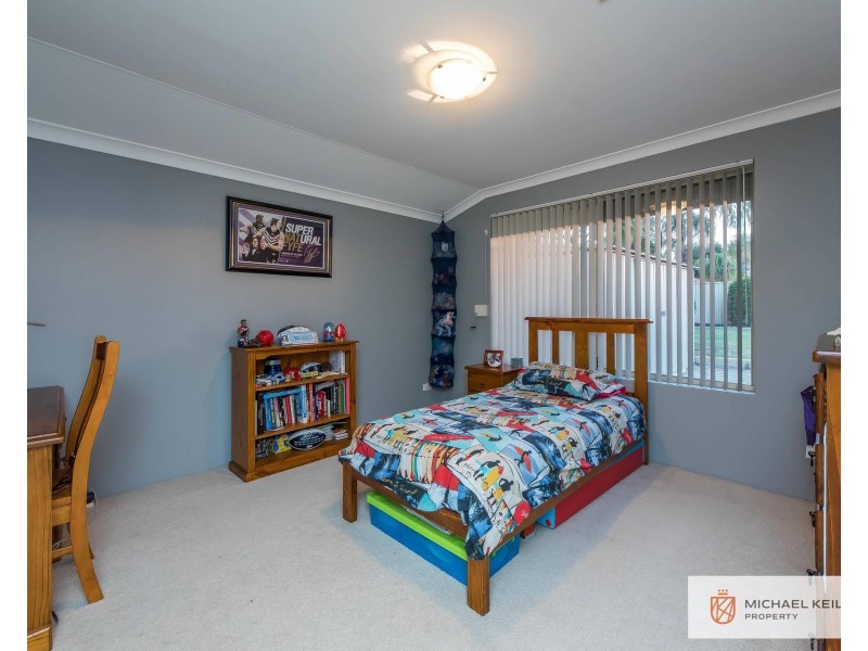 296 Robinson Avenue, Cloverdale WA 6105