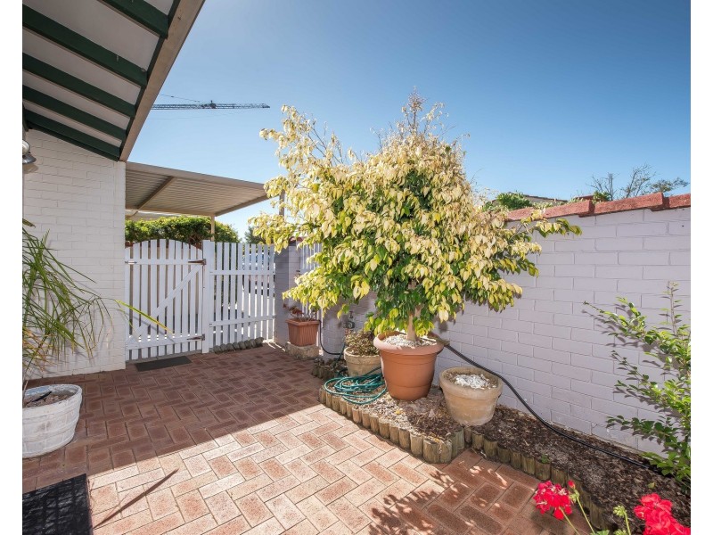 4/86 Robert Street, Como WA 6152