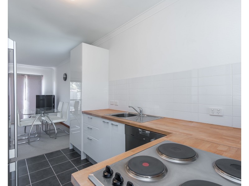 4/86 Robert Street, Como WA 6152