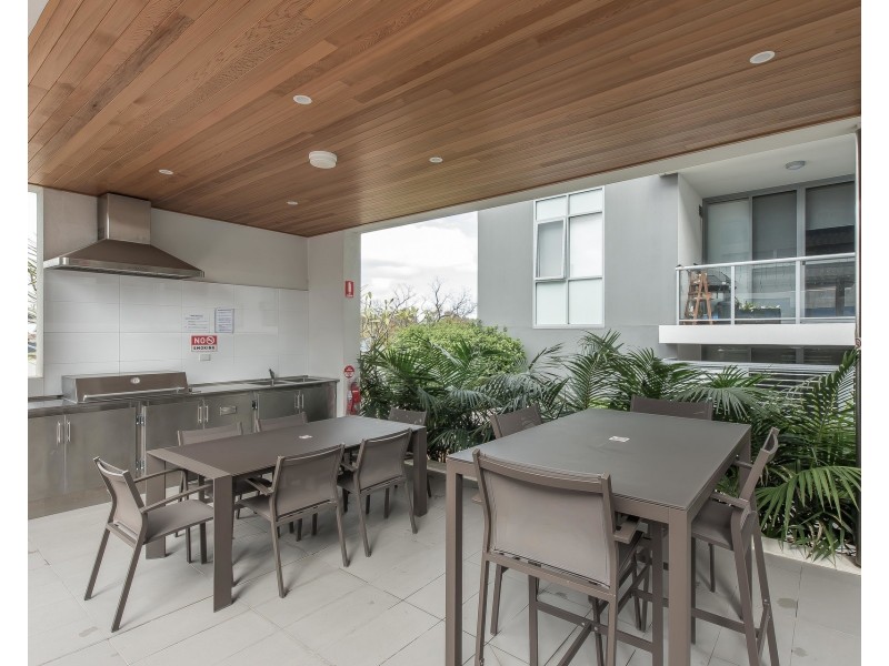 2/5 Hawksburn Road, Rivervale WA 6103