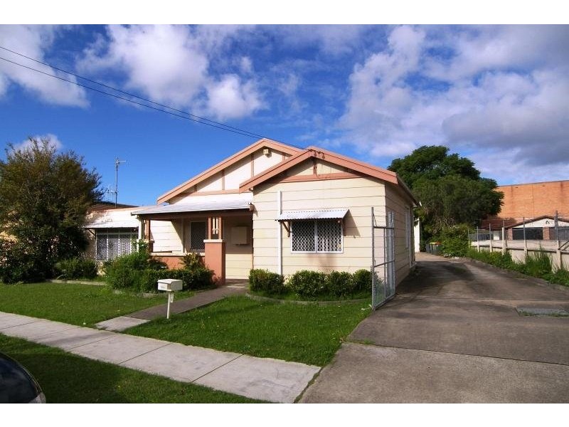 10 Osborne Street, Dapto NSW 2530