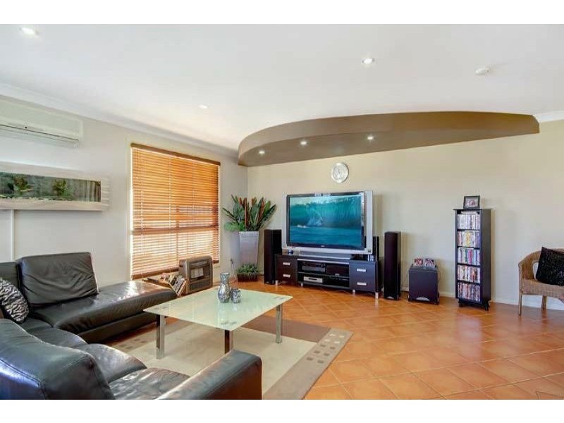 76 Horsley Drive, Horsley NSW 2530