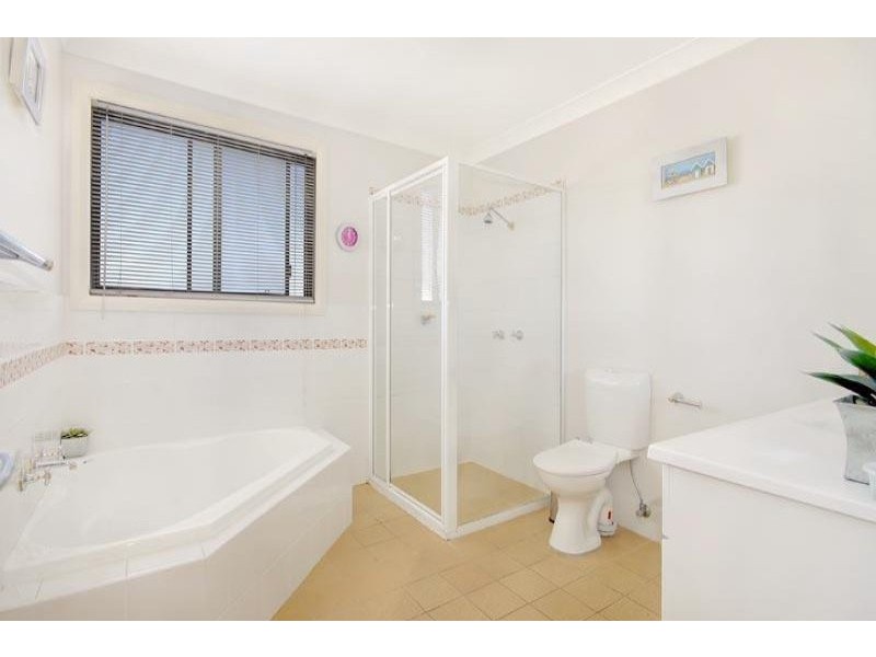 76 Horsley Drive, Horsley NSW 2530