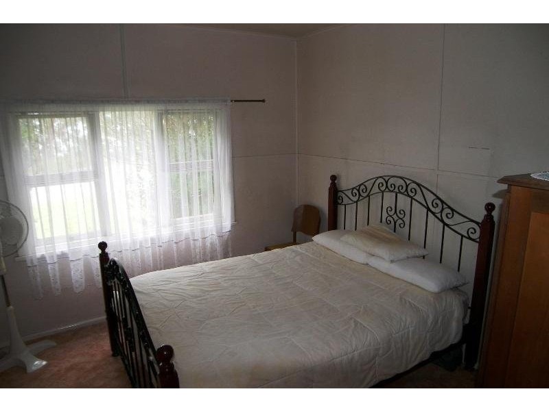 17 Holly Street, Bendalong NSW 2539