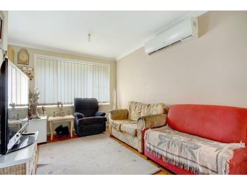 33 Ena Avenue, Dapto NSW 2530