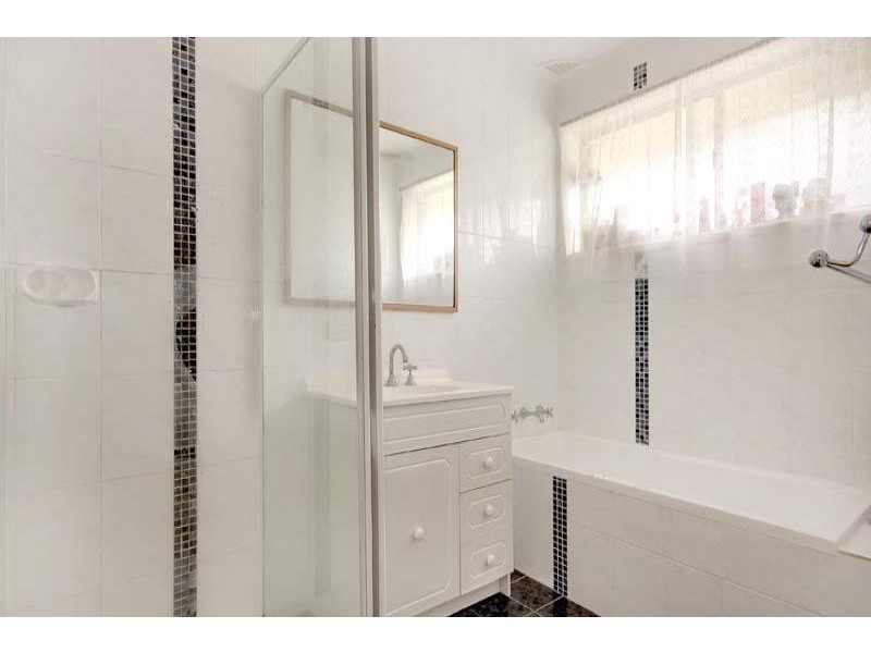 33 Ena Avenue, Dapto NSW 2530