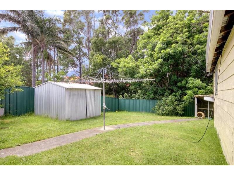 33 Ena Avenue, Dapto NSW 2530