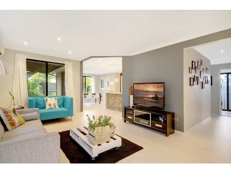 35 Glenwood Grove, Horsley NSW 2530