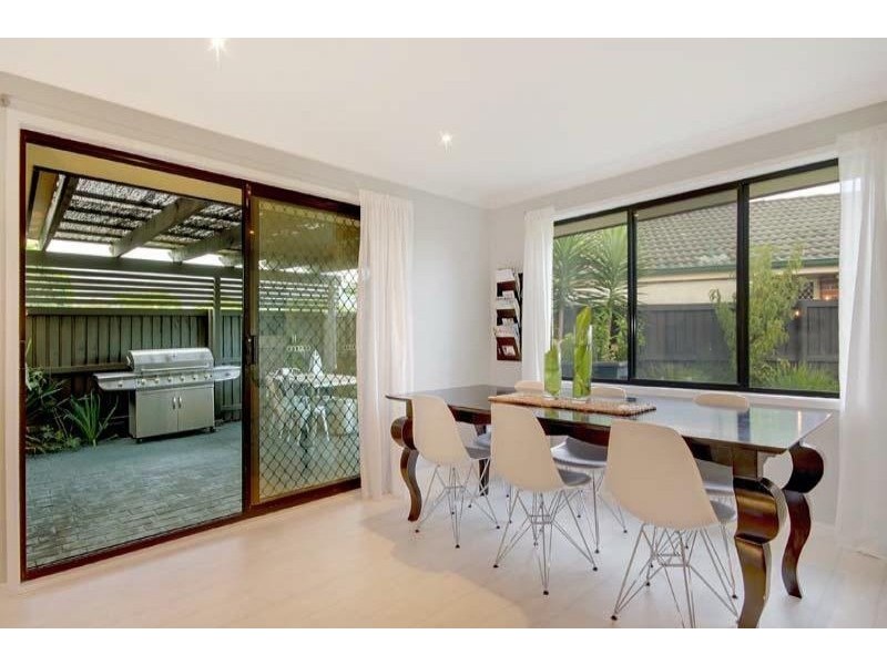 35 Glenwood Grove, Horsley NSW 2530