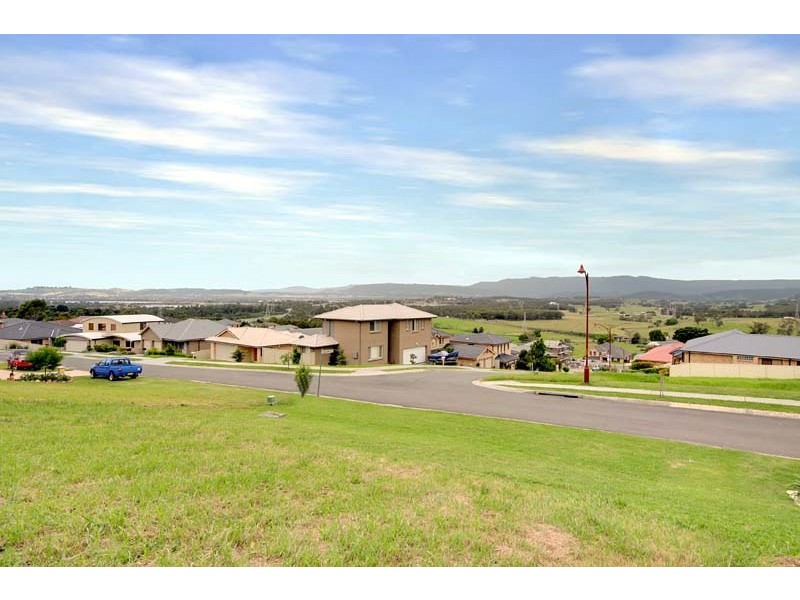 8 Rosemount Street, Dapto NSW 2530