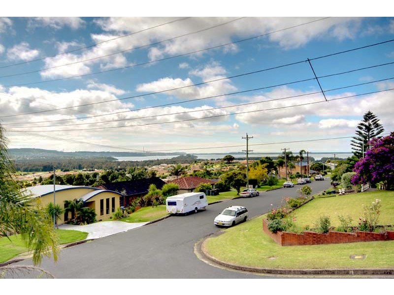 35 Tait Avenue, Kanahooka NSW 2530