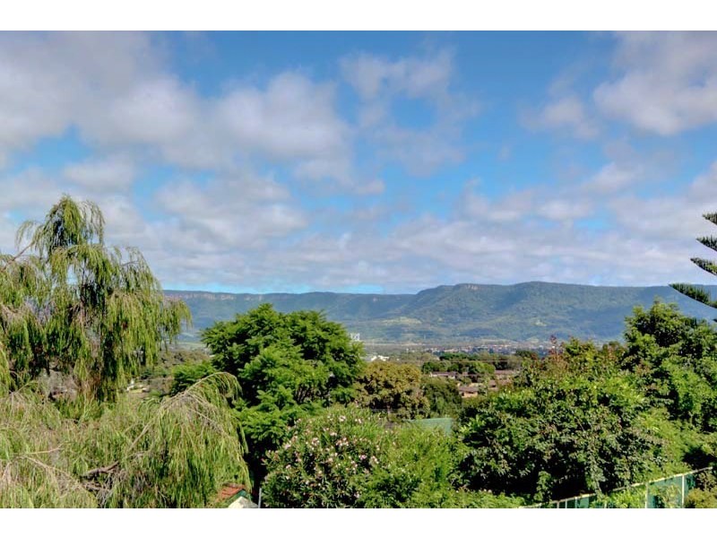 35 Tait Avenue, Kanahooka NSW 2530
